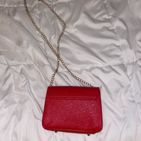 Cross body - Picture 2 of 4